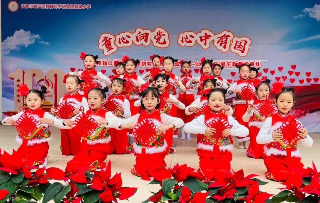 救援活泼小男孩